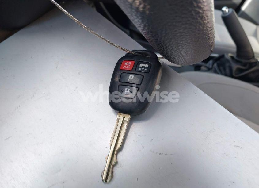 Photo 11 of 2014 Toyota Corolla LE (VIN 2T1BURHE4EC170943)