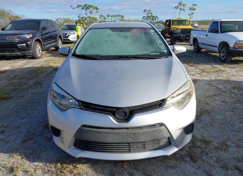 Photo 12 of 2015 Toyota Corolla L (VIN 2T1BURHE4FC233251)