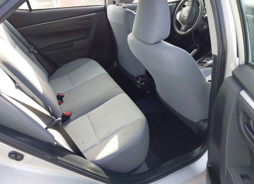 Photo 8 of 2015 Toyota Corolla L (VIN 2T1BURHE4FC233251)