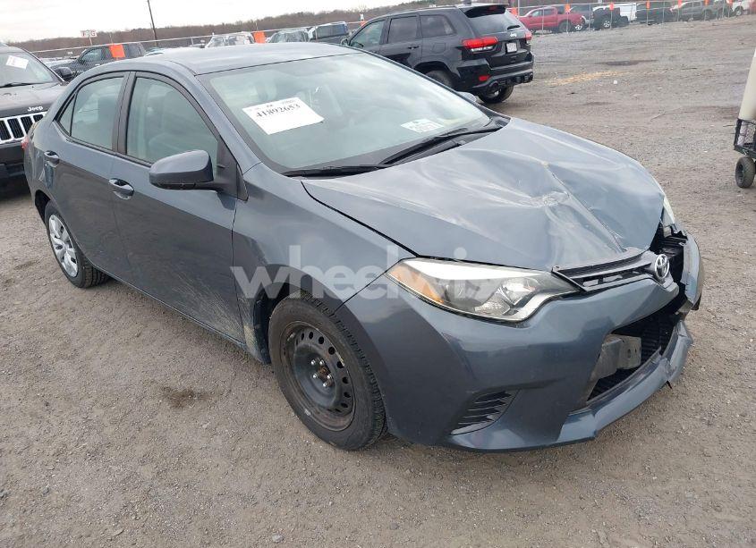 2015 Toyota Corolla LE (VIN 2T1BURHE4FC245206) main photo