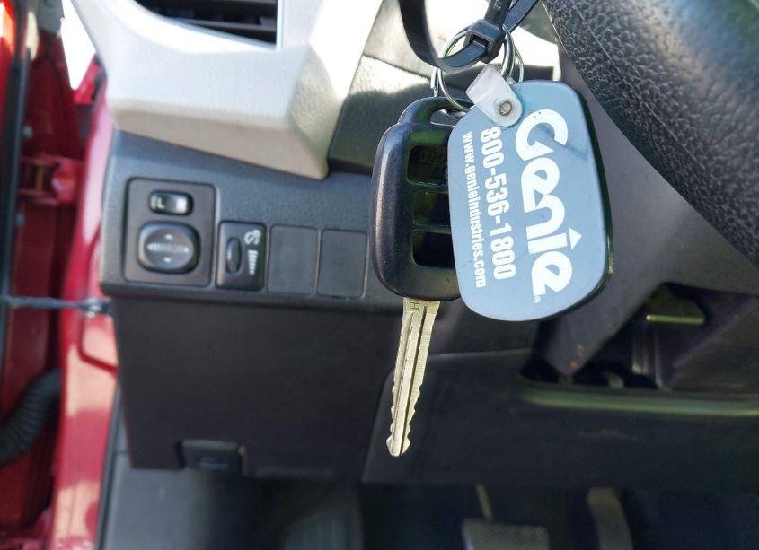 Photo 11 of 2015 Toyota Corolla LE (VIN 2T1BURHE4FC266489)