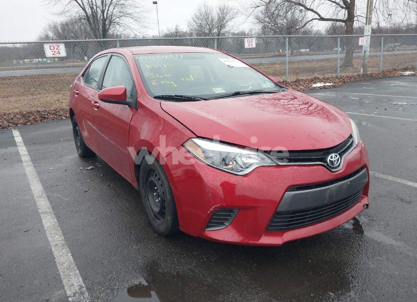 2015 Toyota Corolla LE (VIN 2T1BURHE4FC267271) main photo