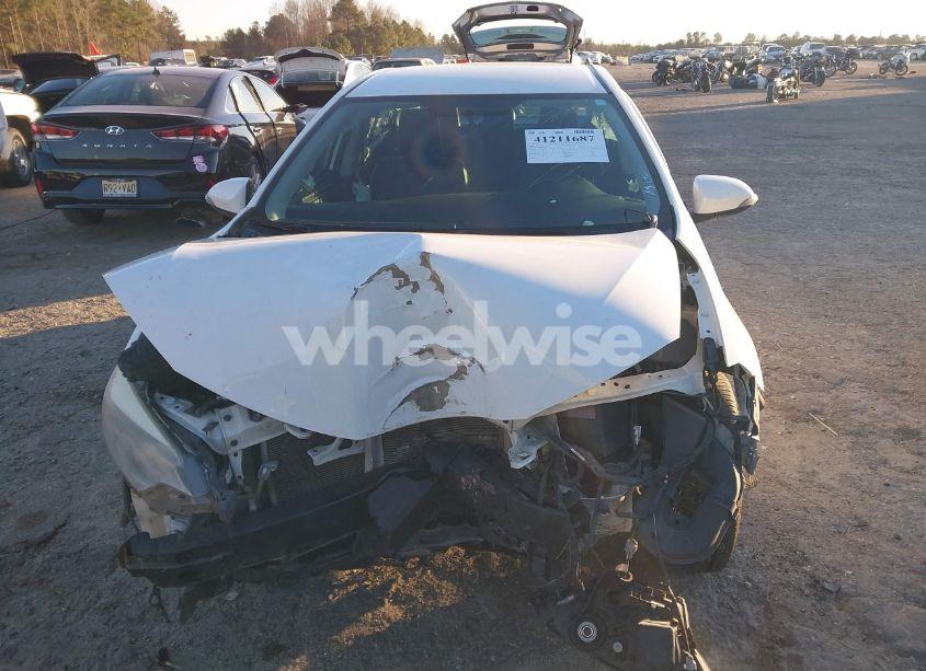 Photo 11 of 2015 Toyota Corolla L/LE/LE PLS/PRM/S/S PLS (VIN 2T1BURHE4FC293918)