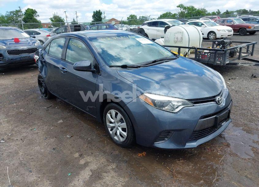 2015 Toyota Corolla LE (VIN 2T1BURHE4FC321149) main photo