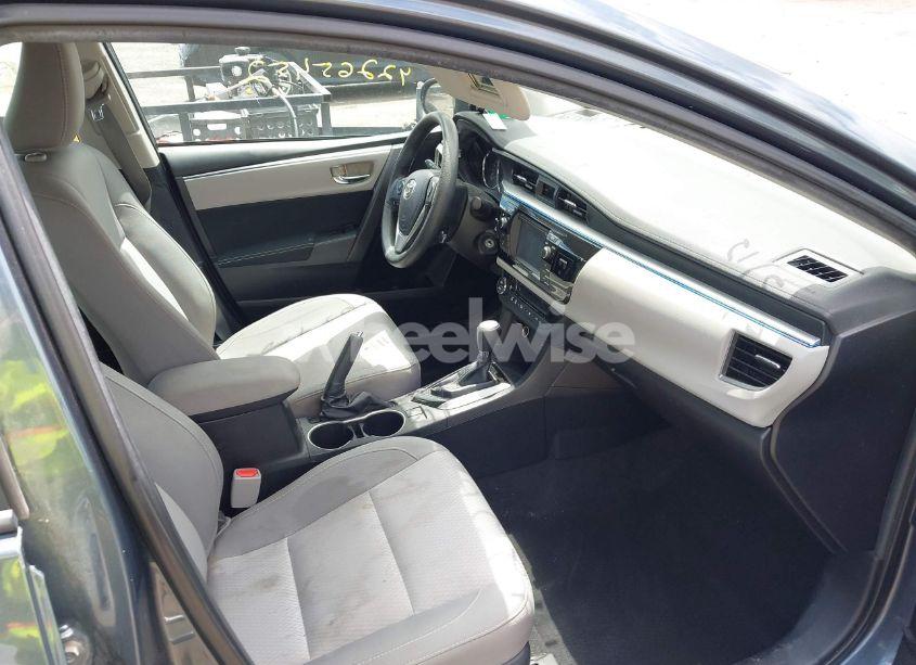 Photo 5 of 2015 Toyota Corolla LE (VIN 2T1BURHE4FC321149)