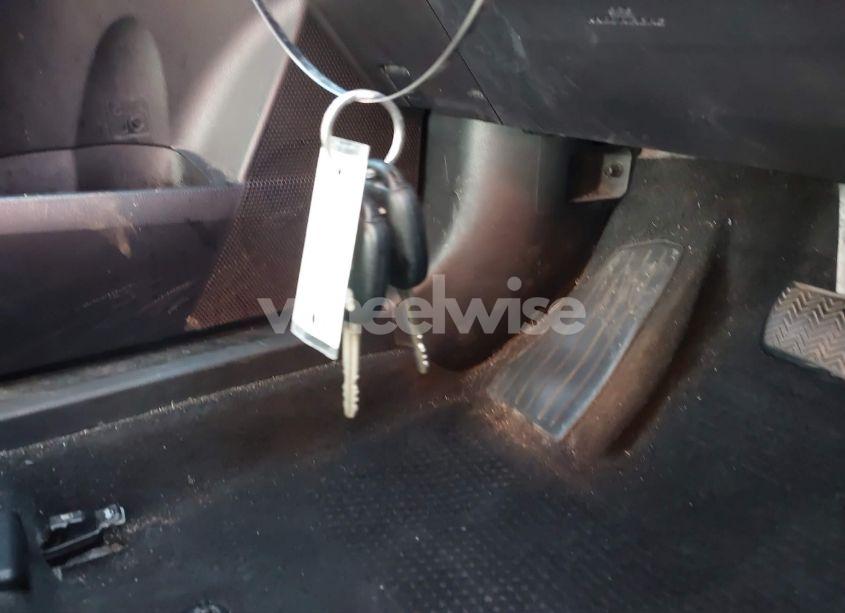 Photo 11 of 2015 Toyota Corolla LE (VIN 2T1BURHE4FC326805)