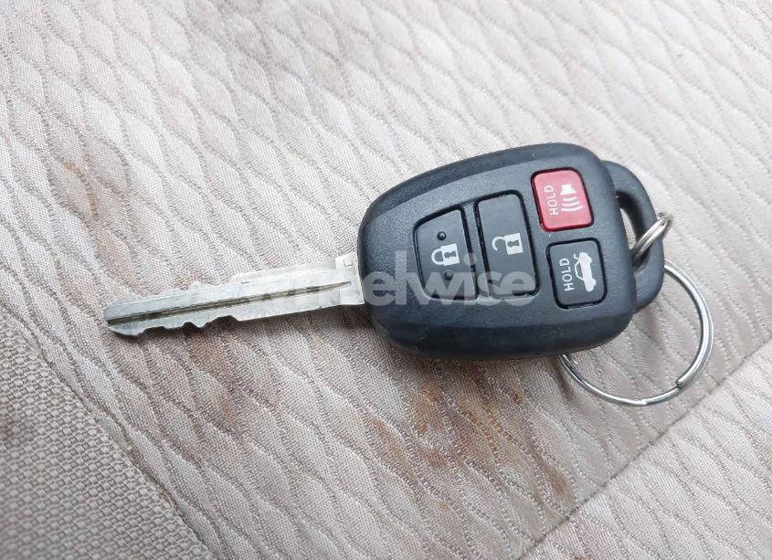 Photo 11 of 2015 Toyota Corolla LE (VIN 2T1BURHE4FC346973)