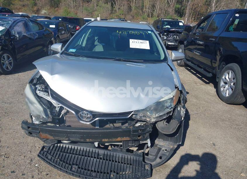 Photo 12 of 2015 Toyota Corolla LE (VIN 2T1BURHE4FC351395)