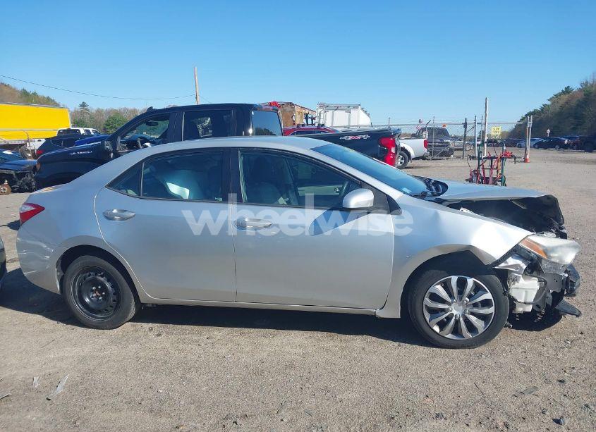 Photo 13 of 2015 Toyota Corolla LE (VIN 2T1BURHE4FC351395)