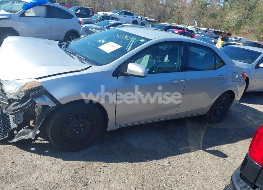 Photo 14 of 2015 Toyota Corolla LE (VIN 2T1BURHE4FC351395)