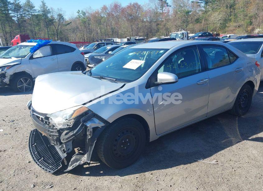 Photo 2 of 2015 Toyota Corolla LE (VIN 2T1BURHE4FC351395)