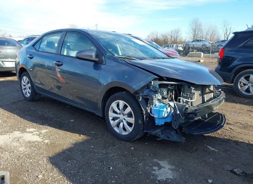 2015 Toyota Corolla LE (VIN 2T1BURHE4FC358444) main photo