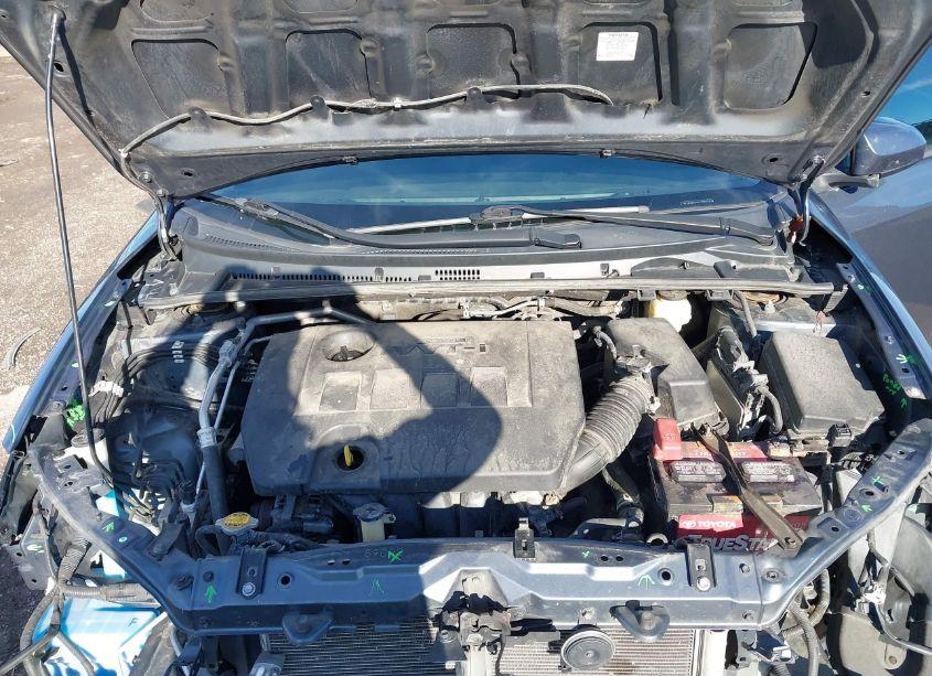 Photo 10 of 2015 Toyota Corolla LE (VIN 2T1BURHE4FC358444)