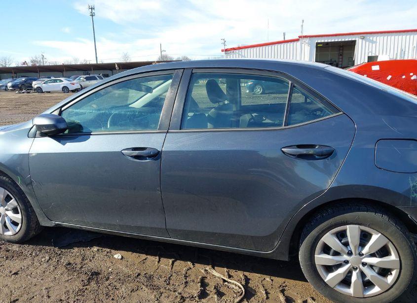 Photo 15 of 2015 Toyota Corolla LE (VIN 2T1BURHE4FC358444)