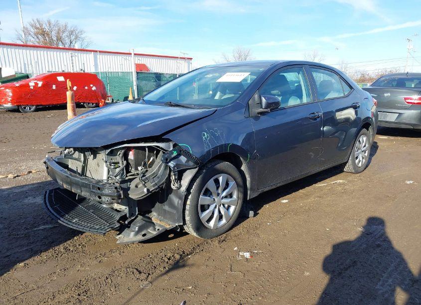Photo 2 of 2015 Toyota Corolla LE (VIN 2T1BURHE4FC358444)
