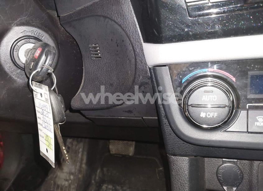 Photo 11 of 2015 Toyota Corolla LE (VIN 2T1BURHE4FC382856)