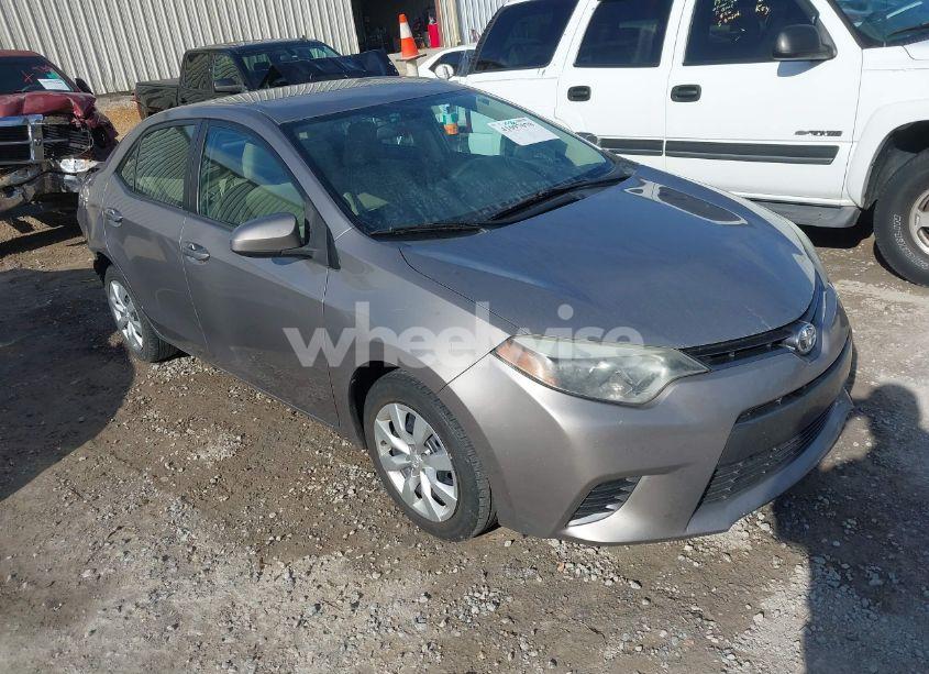 2015 Toyota Corolla LE (VIN 2T1BURHE4FC385739) main photo