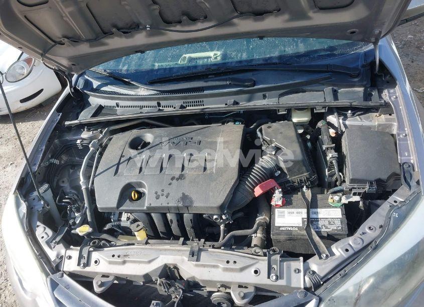 Photo 10 of 2015 Toyota Corolla LE (VIN 2T1BURHE4FC385739)