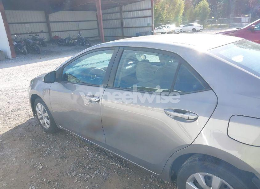 Photo 15 of 2015 Toyota Corolla LE (VIN 2T1BURHE4FC385739)