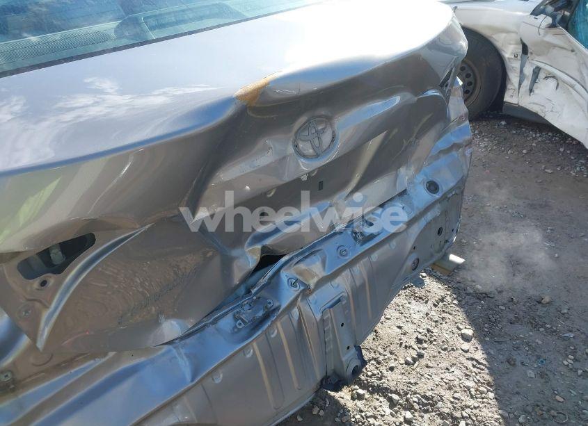 Photo 6 of 2015 Toyota Corolla LE (VIN 2T1BURHE4FC385739)