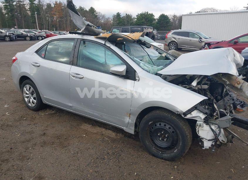 2015 Toyota Corolla LE (VIN 2T1BURHE4FC386079) main photo