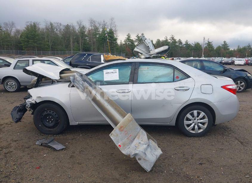 Photo 14 of 2015 Toyota Corolla LE (VIN 2T1BURHE4FC386079)