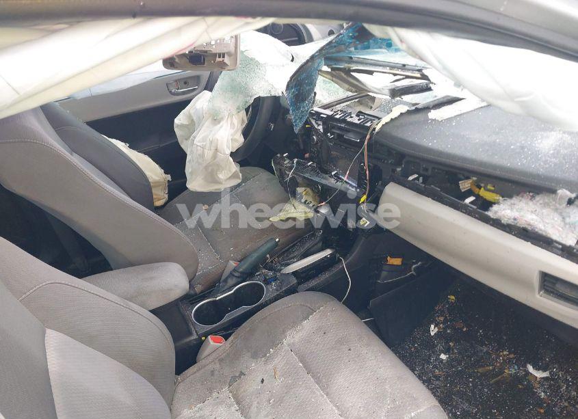 Photo 5 of 2015 Toyota Corolla LE (VIN 2T1BURHE4FC386079)