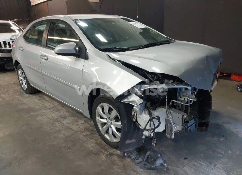 2015 Toyota Corolla LE (VIN 2T1BURHE4FC395784) main photo