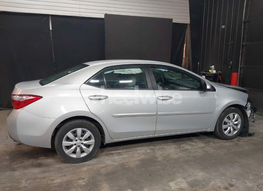 Photo 14 of 2015 Toyota Corolla LE (VIN 2T1BURHE4FC395784)