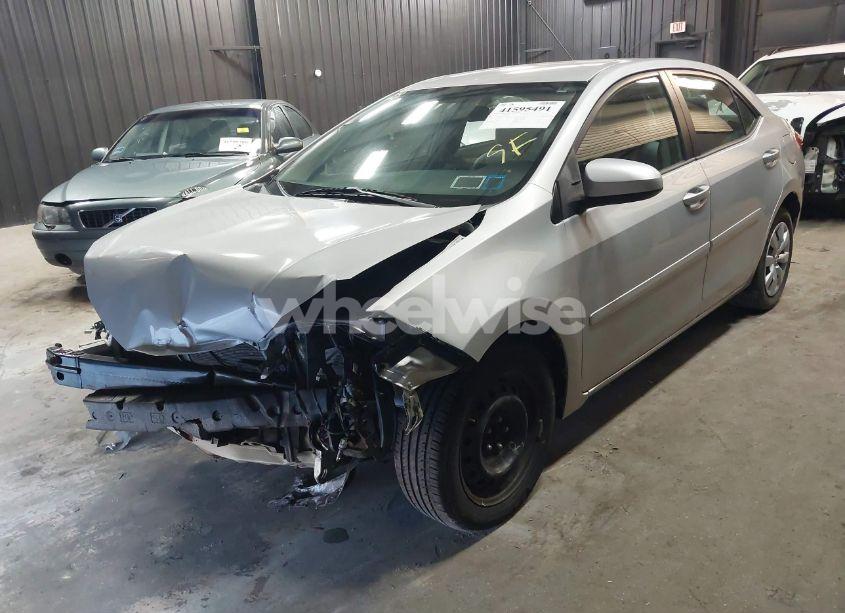 Photo 2 of 2015 Toyota Corolla LE (VIN 2T1BURHE4FC395784)