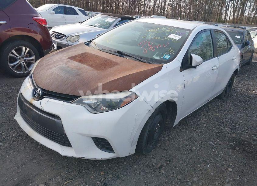 Photo 2 of 2015 Toyota Corolla LE (VIN 2T1BURHE4FC401440)