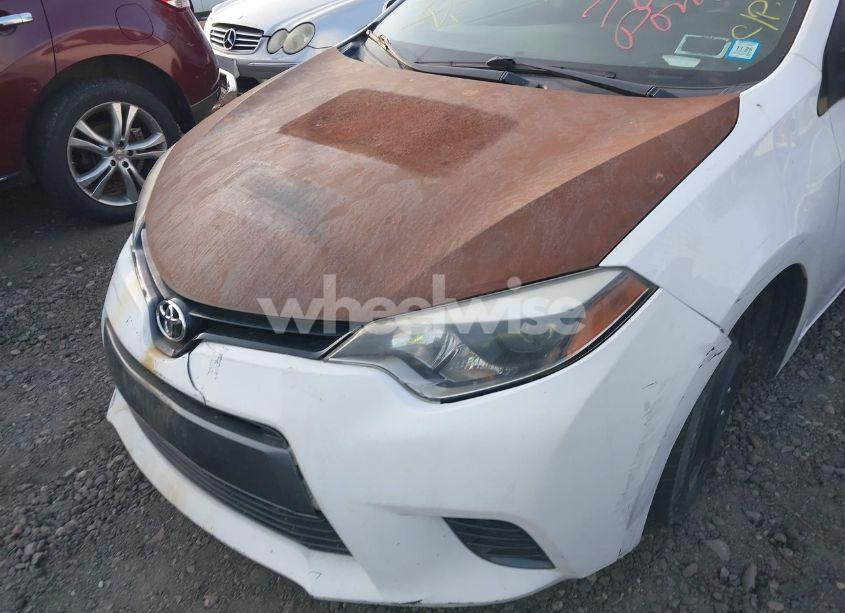 Photo 6 of 2015 Toyota Corolla LE (VIN 2T1BURHE4FC401440)