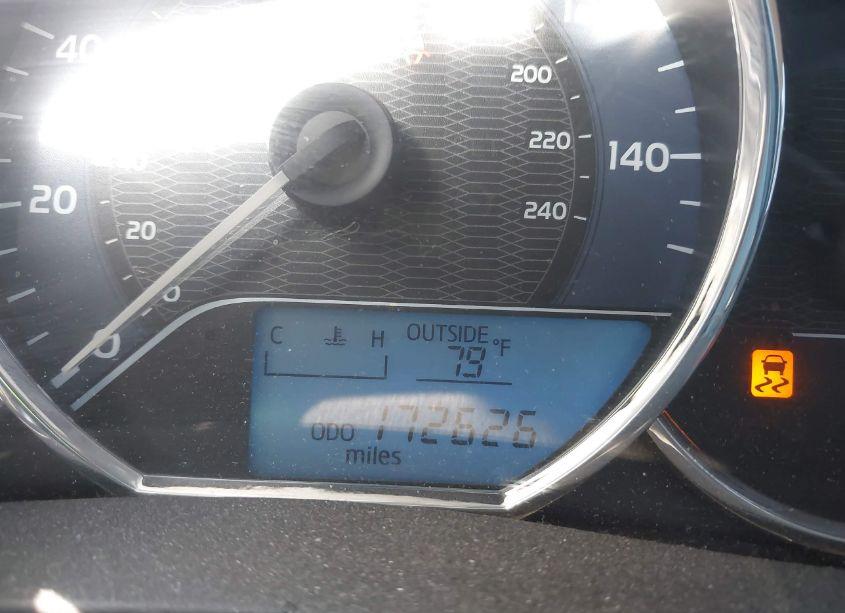 Photo 15 of 2015 Toyota Corolla LE (VIN 2T1BURHE4FC411823)