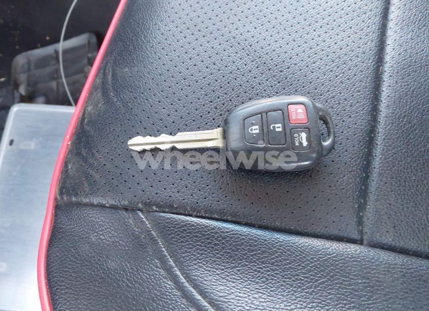 Photo 11 of 2015 Toyota Corolla LE (VIN 2T1BURHE4FC415144)