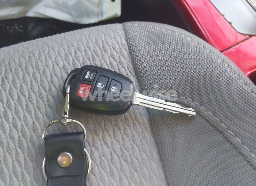 Photo 11 of 2015 Toyota Corolla LE (VIN 2T1BURHE4FC419176)