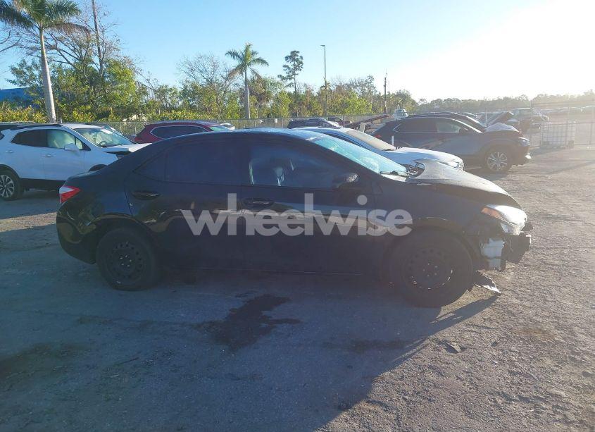 Photo 13 of 2015 Toyota Corolla LE (VIN 2T1BURHE4FC419176)