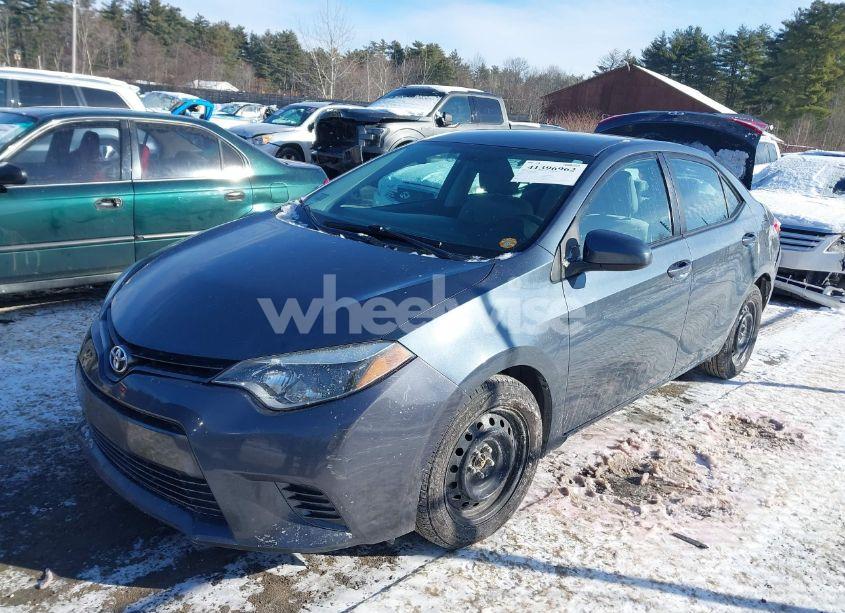 Photo 2 of 2015 Toyota Corolla LE (VIN 2T1BURHE4FC427472)