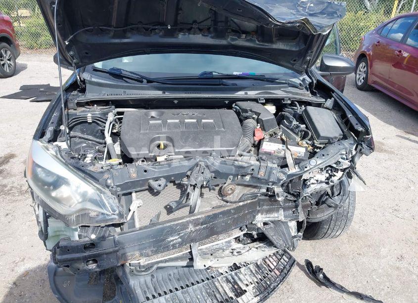 Photo 10 of 2015 Toyota Corolla LE (VIN 2T1BURHE4FC439931)