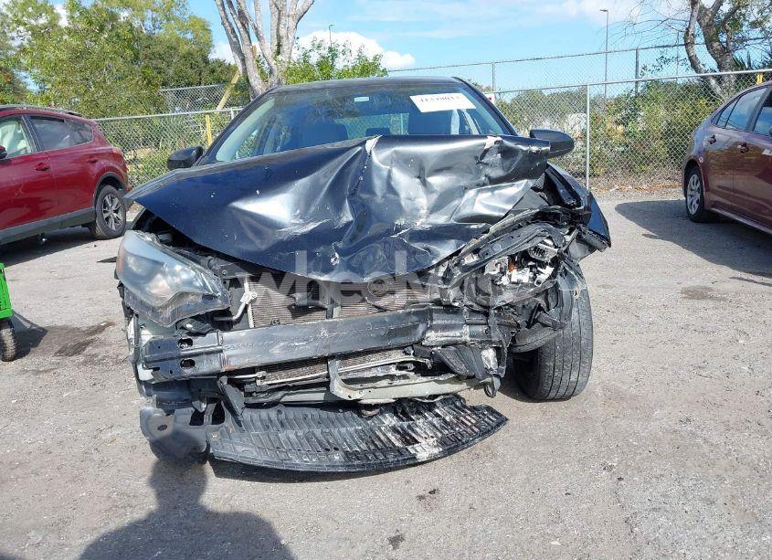 Photo 13 of 2015 Toyota Corolla LE (VIN 2T1BURHE4FC439931)