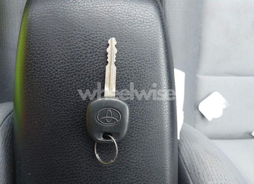 Photo 11 of 2016 Toyota Corolla L (VIN 2T1BURHE4GC501300)