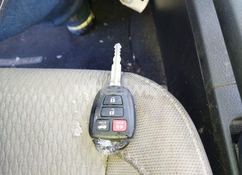 Photo 11 of 2016 Toyota Corolla LE (VIN 2T1BURHE4GC510093)