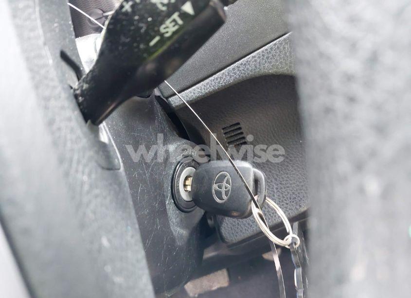 Photo 11 of 2016 Toyota Corolla LE (VIN 2T1BURHE4GC543112)