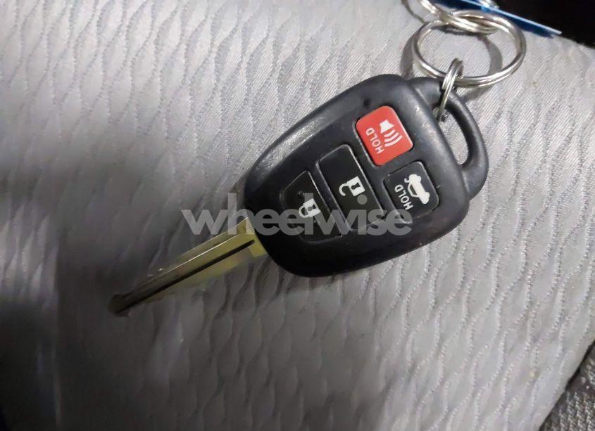 Photo 11 of 2016 Toyota Corolla LE PLUS (VIN 2T1BURHE4GC566969)