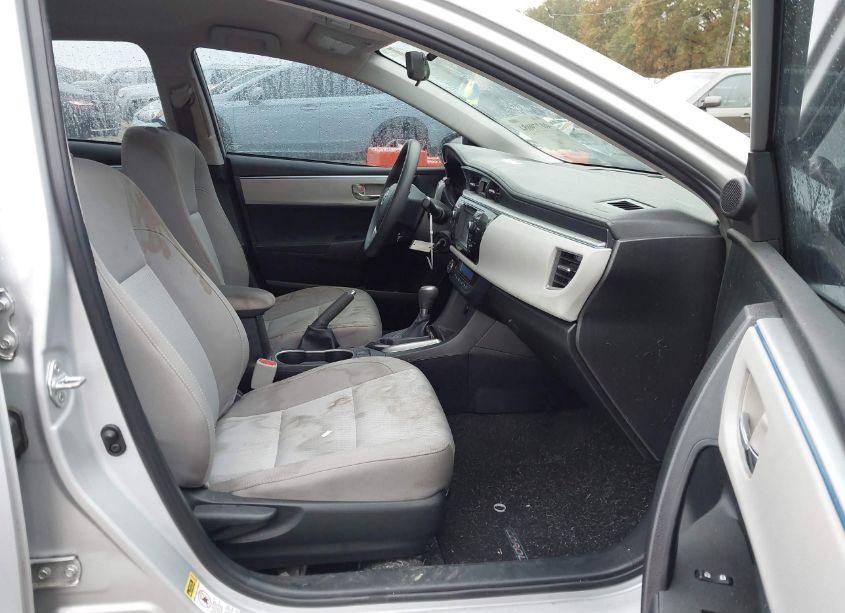 Photo 5 of 2016 Toyota Corolla LE (VIN 2T1BURHE4GC582153)