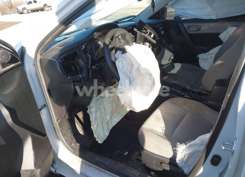 Photo 5 of 2016 Toyota Corolla LE PLUS (VIN 2T1BURHE4GC584324)