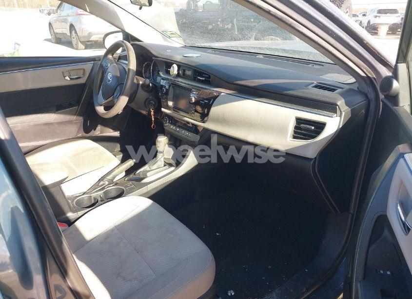 Photo 5 of 2016 Toyota Corolla LE (VIN 2T1BURHE4GC595923)