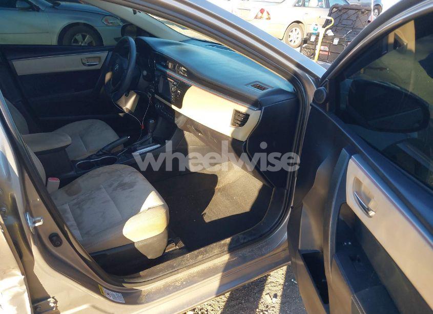 Photo 5 of 2016 Toyota Corolla LE (VIN 2T1BURHE4GC603521)