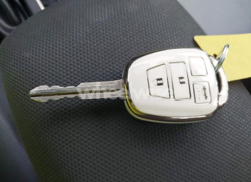 Photo 11 of 2016 Toyota Corolla LE (VIN 2T1BURHE4GC648443)