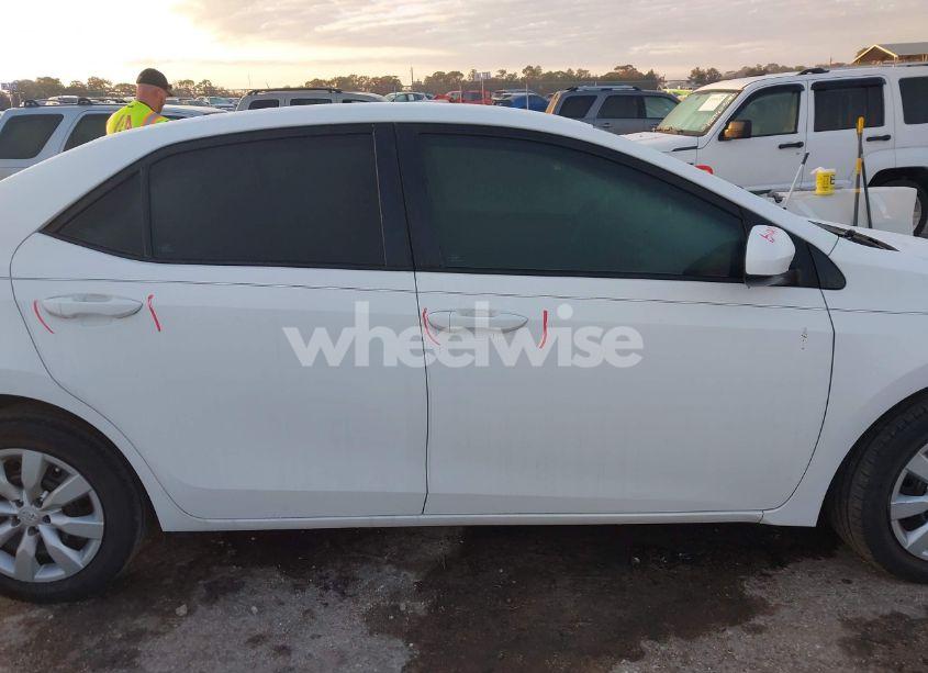 Photo 13 of 2016 Toyota Corolla LE (VIN 2T1BURHE4GC677733)