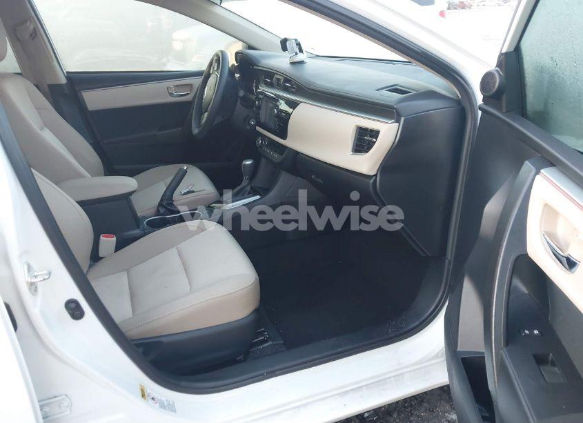 Photo 5 of 2016 Toyota Corolla LE (VIN 2T1BURHE4GC677733)